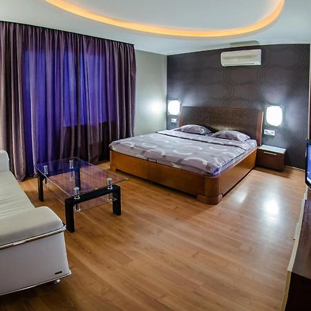 Hotrent Pechersk Lesy 20/22 Kiev Dış mekan fotoğraf